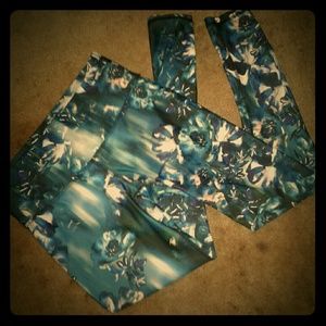 Awesome Floral Noli Yoga Pants ***sweatproof***